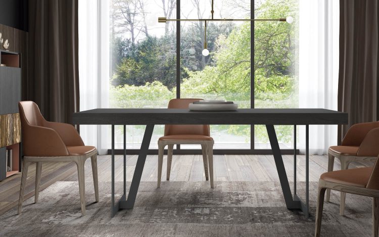 17 - Mesa de tapa gruesa soportada por una resistente estructura de metal grafito en la que apreciarás su gran acabado al primer vistazo. 190 x 75 x 90 cm.